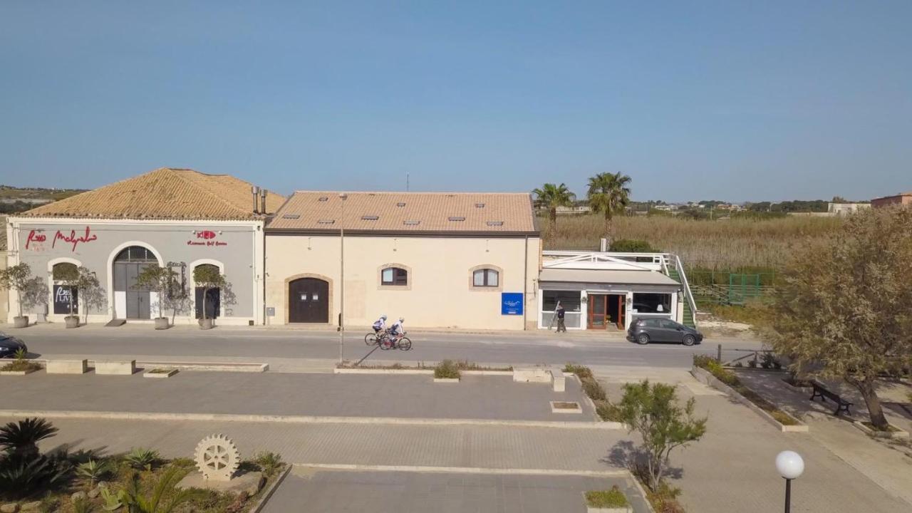 Le Saline Rooms Marzamemi Exteriör bild