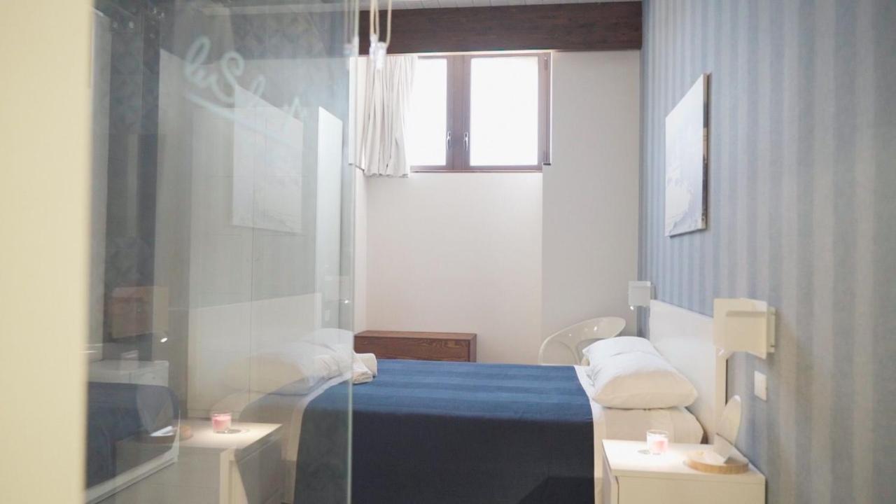 Le Saline Rooms Marzamemi Exteriör bild
